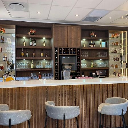 Radisson Hotel And Convention Centre Or Tambo Airport جوهانسبورغ المظهر الخارجي الصورة