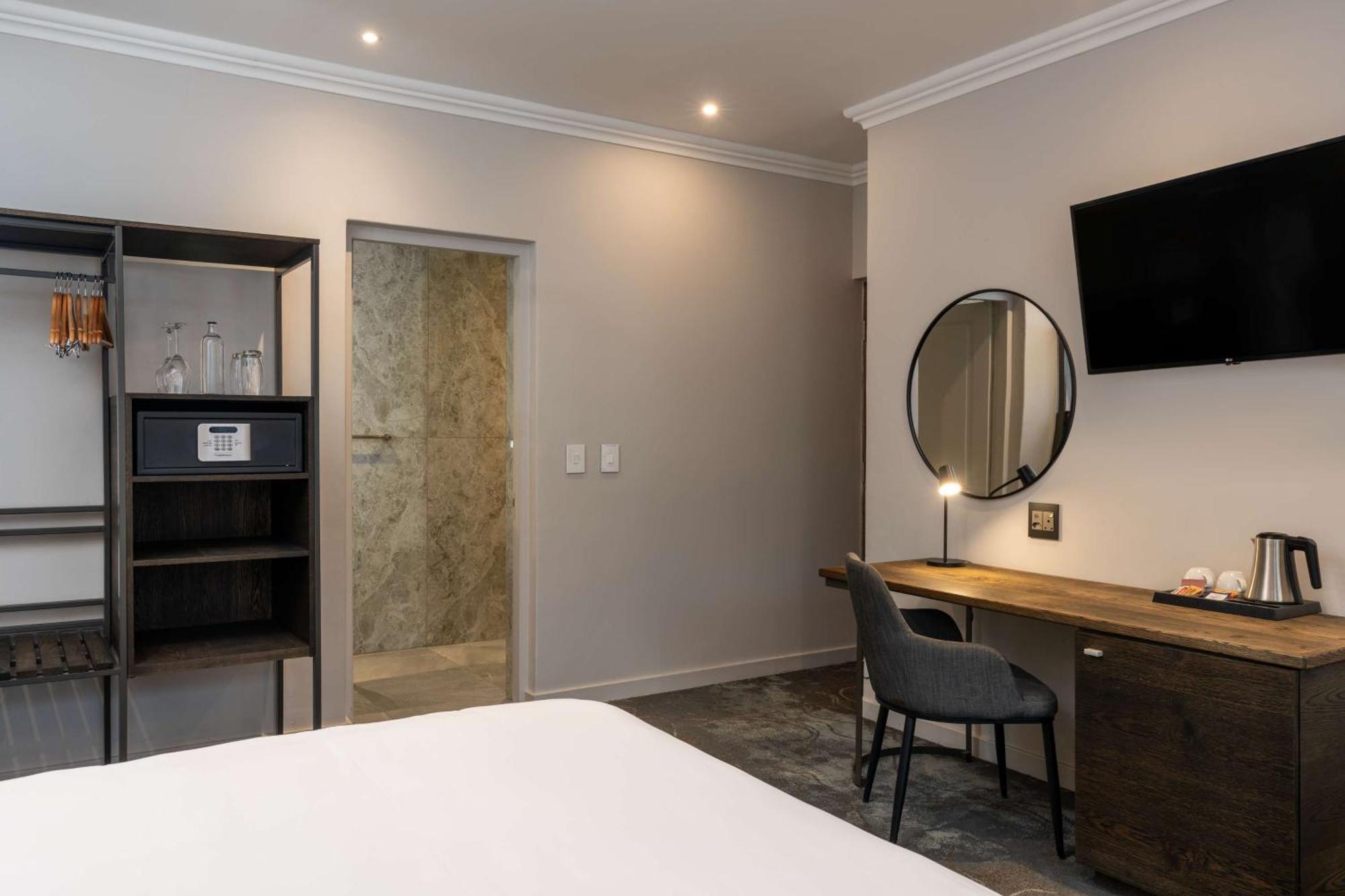 Radisson Hotel And Convention Centre Or Tambo Airport جوهانسبورغ المظهر الخارجي الصورة