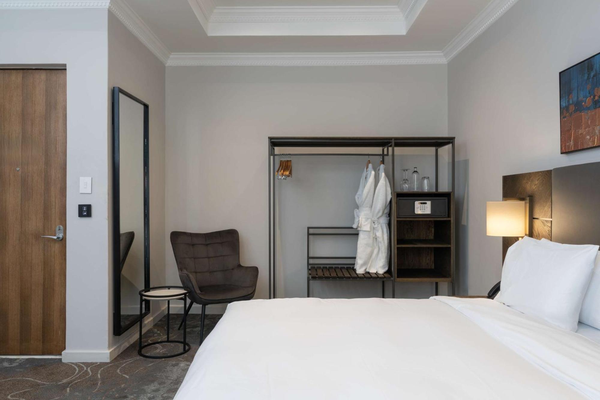 Radisson Hotel And Convention Centre Or Tambo Airport جوهانسبورغ المظهر الخارجي الصورة